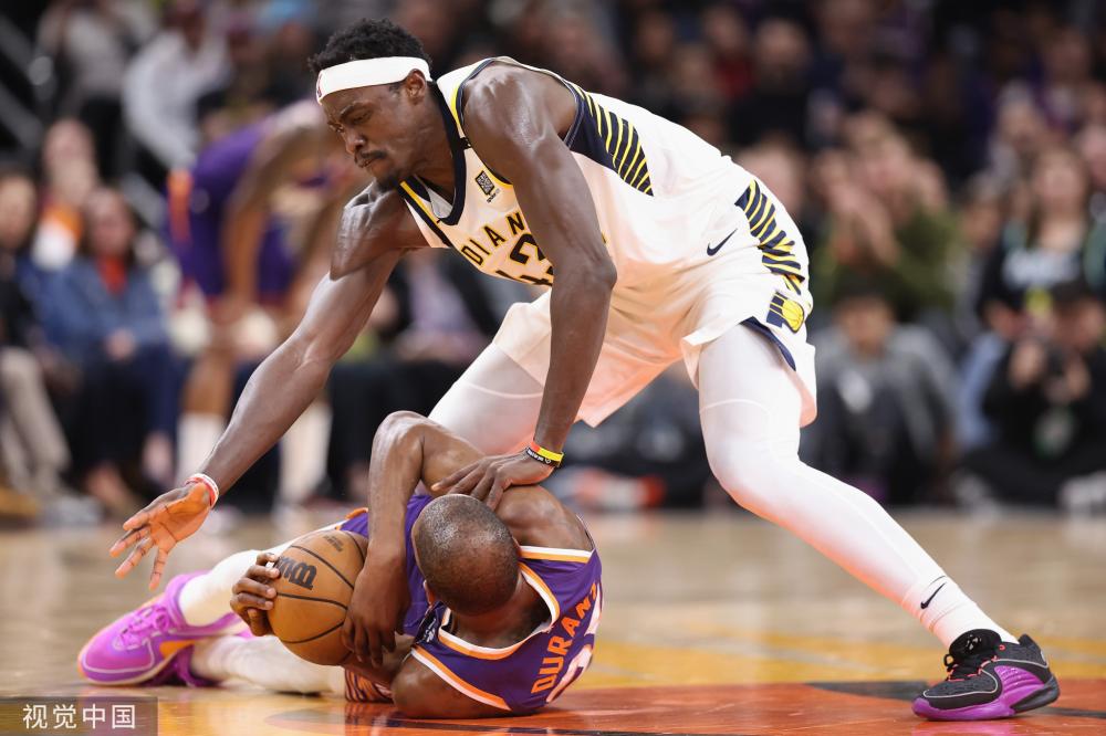 来自世界各 来自世界各