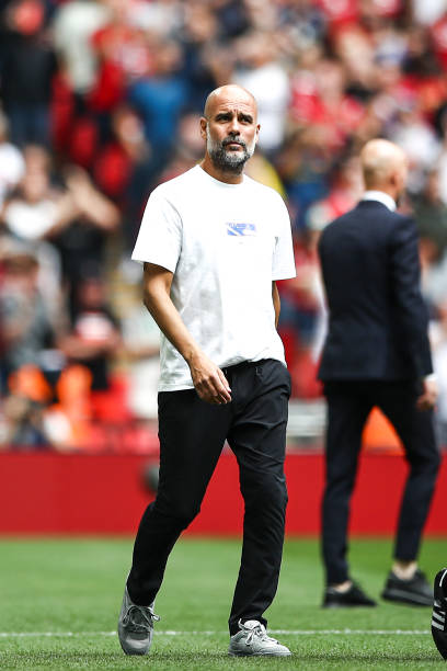 在典礼上携 在典礼上携